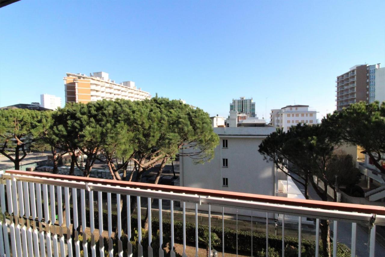 Appartamenti Puerto Do Sol Lignano Sabbiadoro Eksteriør billede
